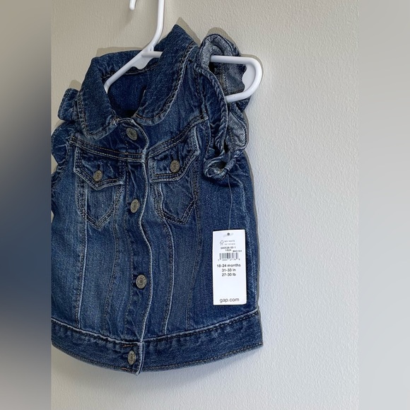 NWT Gap Toddler Denim Jacket - Picture 3 of 3
